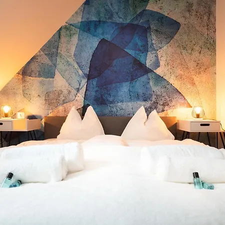 Апартаменты Comfy Downtown Loft - Self Check-in - Centre Of