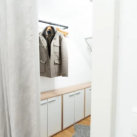 Comfy Downtown Loft - Self Check-in - Centre Of Апартаменти Грац
