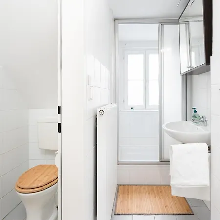 Comfy Downtown Loft - Self Check-in - Centre Of